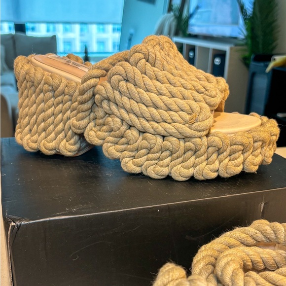 J.Woo Collection is the name of the brand on Instagram. - Picture 2 of 2